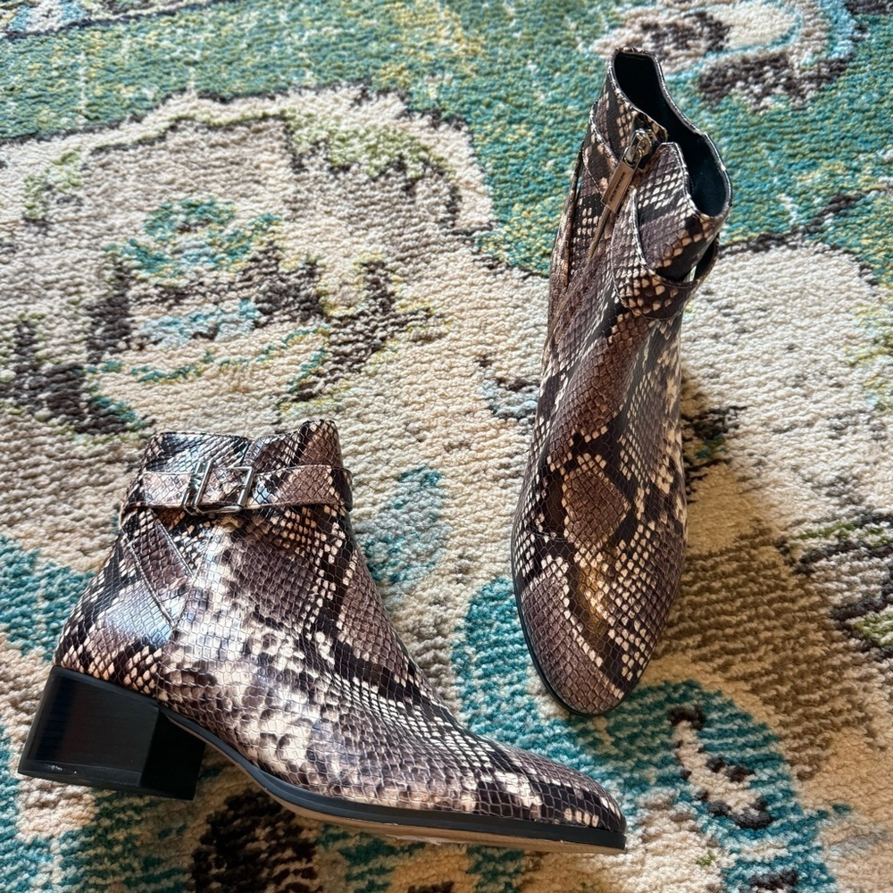 Michael Kors leather Snakeskin Ankle Boots - Picture 2 of 8